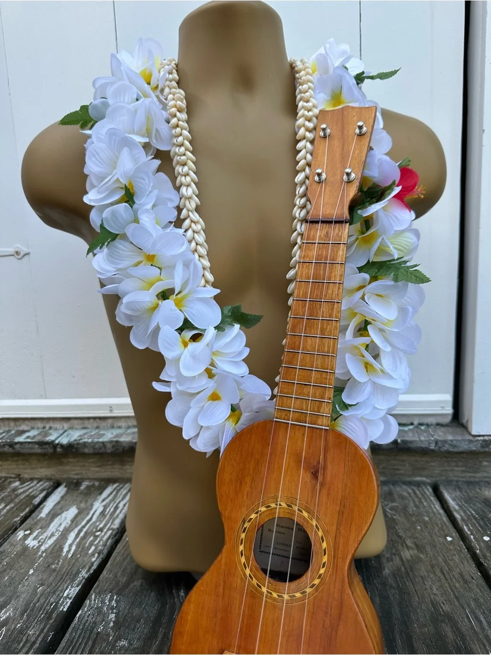 Vintage Cowrie Shell Lei